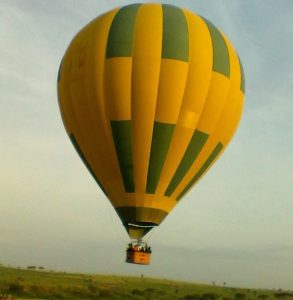hot air ballon in murchison falls national park